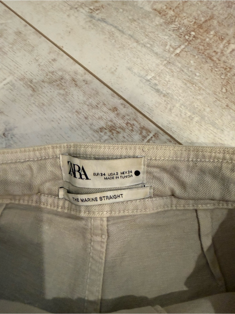 Zara Wide-Leg High-Rise Pants in Light Beige - Picture 3 of 6